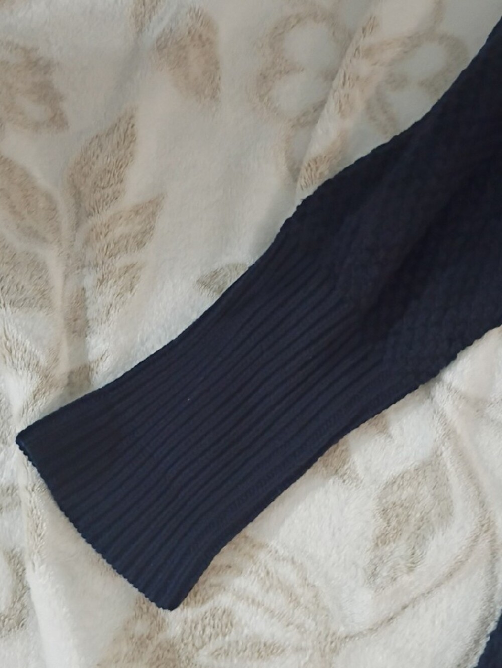 Chaps Navy Cable-Panel Crew Neck Sweater - Picture 4 of 7
